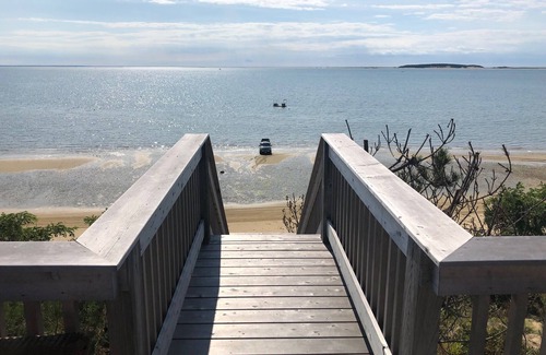 Indian Neck Heights House | Direct Waterfront 4 BR 2.5 BTH Cent Air, Big Deck, Swim Beach, Sunsets, 5 Star