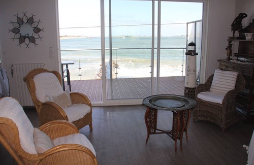 Larmor-Plage Villa | Directly on the beach, unique sea view, quiet, Clévacances rating, for 8 persons