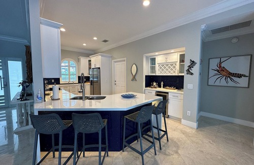 Key Largo House | Disconnect from reality & dive into Paradise at Anchor Home 🌴