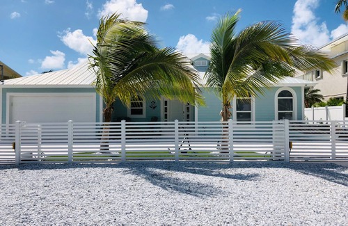Key Largo House | Disconnect from reality & dive into Paradise at Anchor Home 🌴