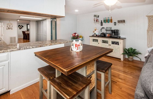 Andersonville House | DISCOUNTS Available, Norris Lake, RARE FLAT lot, Lakefront Ranch Hm, pvt. dock