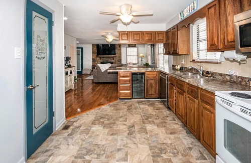 Andersonville House | DISCOUNTS Available, Norris Lake, RARE FLAT lot, Lakefront Ranch Hm, pvt. dock