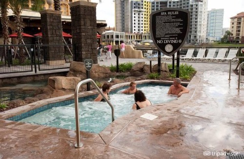 Bay Lake Condo | Discover family-friendly suites with full kitchens near WDW for Spring Break