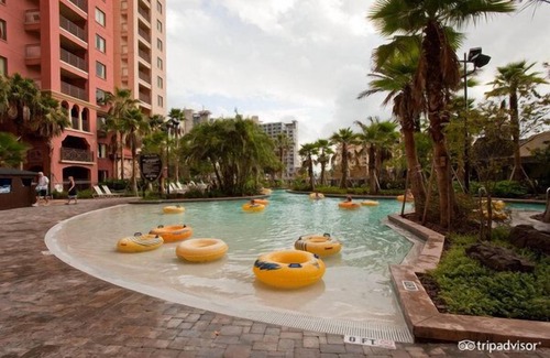 Bay Lake Condo | Discover family-friendly suites with full kitchens near WDW for Spring Break