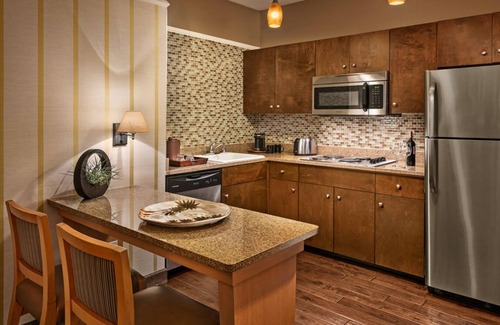Gainey Village Villas Resort | Discover Ideally Located Suites in Gainey Ranch AZ w/Free Parking & Breakfast!
