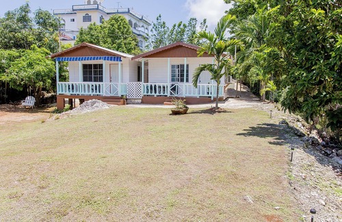Negril Cottage | Discover Serenity at Negril Stone Cottages:Downtown Negril with Modern Amenities