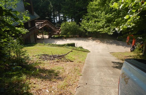 Eddyville House | Discover serenity on Lake Barkley, your perfect 3-bedroom retreat in Eddyville