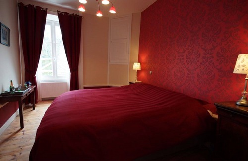 Savennes House | Discover the Auvergne at a 16th century castle