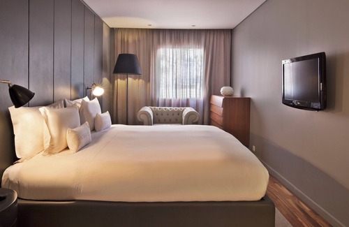 Santo Antonio Hotel | Discover Two Spacious, Pet-Friendly Apartments with Full Kitchen at Altis Prime