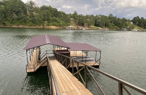 Cullman House | Discover Your Convenient Paradise: Minutes from I-65, Cullman, and Boat Launch