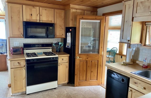 Winthrop Cottage | Discover your retreat - 3-bedroom cottage in Winthrop