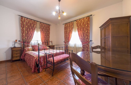 Atienza House | Disfruta de la Privacidad de una Casa Rural con Todas las Ventaja de un Hotel