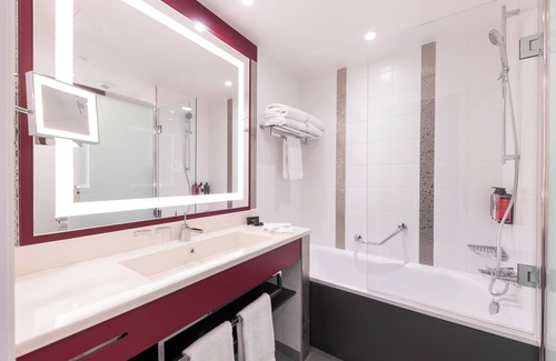 Chessy Hotel | Disney Hotel New York - The Art of Marvel