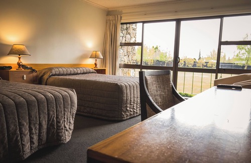 Twizel Hotel | Distinction Mackenzie Country Hotel