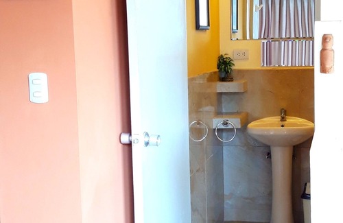 Petit Jean Ocharan Apartment | DIVALI APT, cozy apt near to Kennedy Park in Miraflores