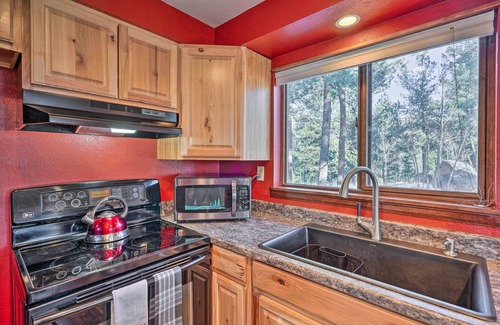 Rainbow Valley Cabin | Divide Cabin in the Heart of Colorful Colorado!