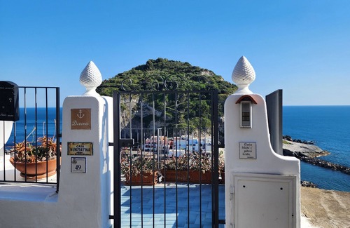 Sant'Angelo Apartment | Divina Seaside Suite Ischia