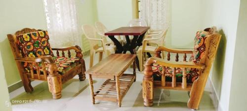 Stuart Hill House | Divine home stays