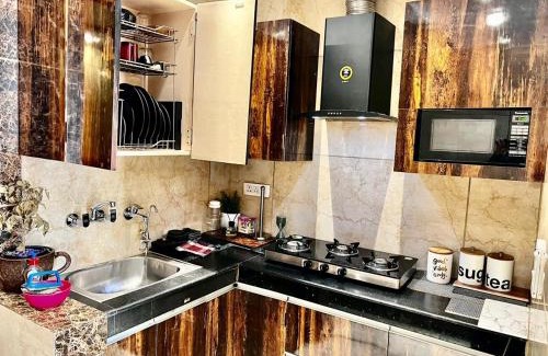 New Delhi Hotel | Divine Studios Rajouri Garden