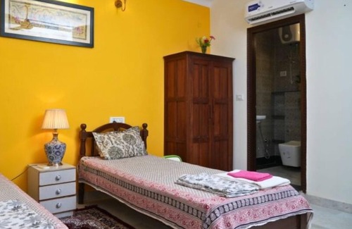 Paharganj Bed & Breakfast | Diya B&B is a homestay with a touch of haveli style in the centre of Delhi.