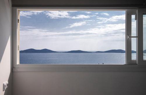 Nea Peramos Apartment | DK Luxury Suite