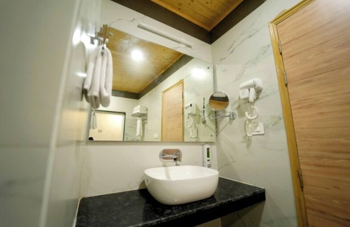 Bhagsu Nag Hotel | DN Resort Dharamshala