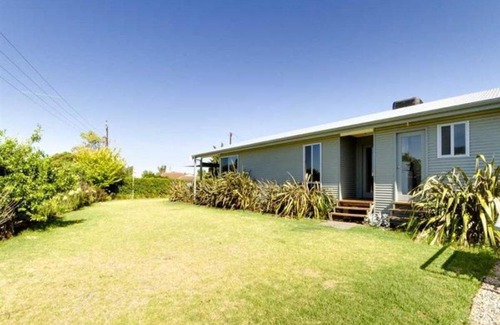 Port Willunga House | Do Drop Inn - Port Willunga - C21 SouthCoast Holidays
