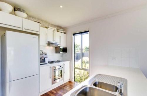 Port Willunga House | Do Drop Inn - Port Willunga - C21 SouthCoast Holidays
