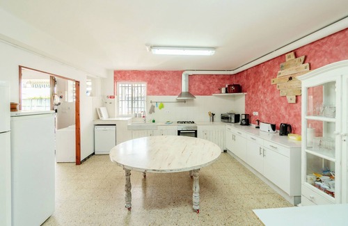 Razo da Costa Ski Chalet | DO RIO DE EVA AREA, PLAYA DE RAZO