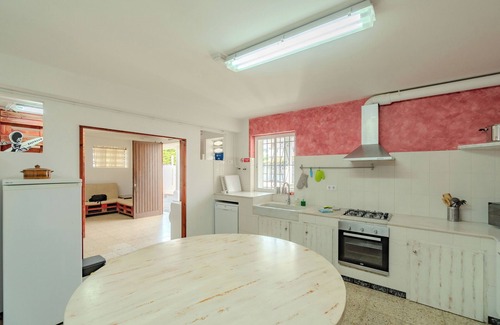 Razo da Costa Ski Chalet | DO RIO DE EVA AREA, PLAYA DE RAZO