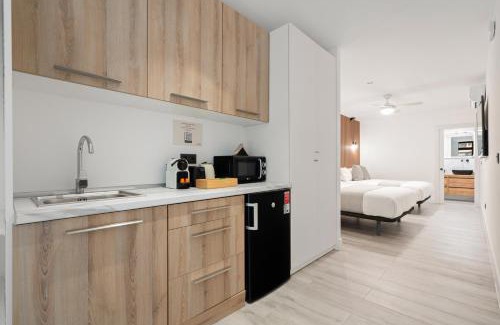 Pinto House | Dobo Pinto Castillo