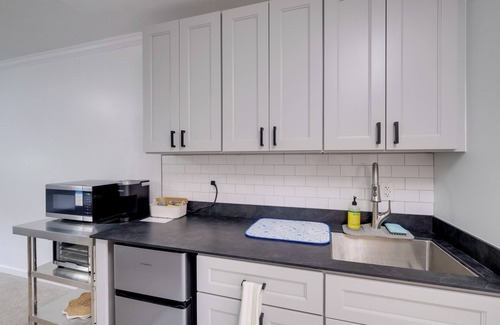 Colonial Beach Apartment | Dock Access: Waterfront Studio in Colonial Beach!