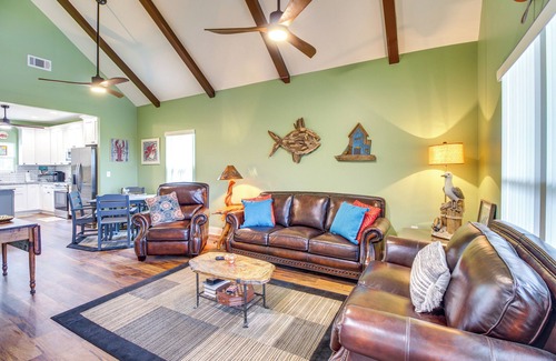 Midway House | Dock & Fire Pit: Waterfront Midway Retreat!