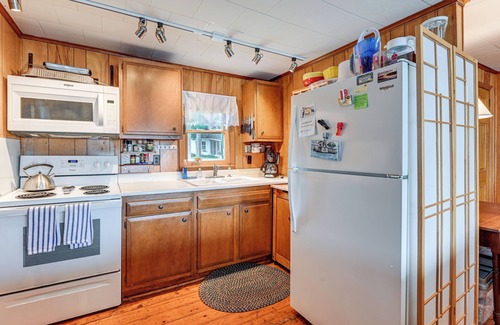 Town of Jerusalem Cabin | Dock & Rowboat: 'Beechnut Bungalow' on Keuka Lake