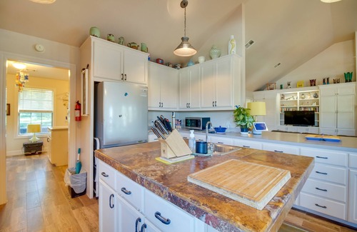 Tia Juana Cabin | Dock, Views & Grill: Spacious Grand Lake Lodge