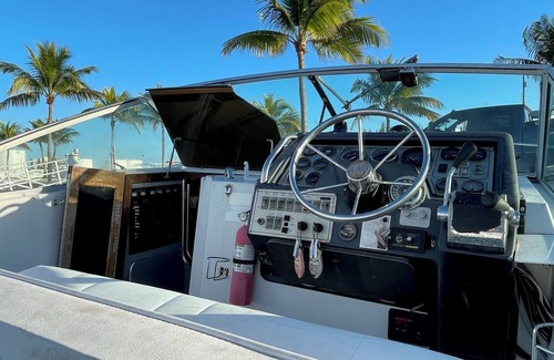 Key West Boat Rental | Dockside 2BD Monte Carlo in enchanting Key West, Perry Marina with WiFi & Gym