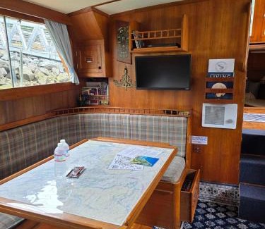 Rosario Boat Rental | Dockside Boat Rental Suite Rosario Ocean Views