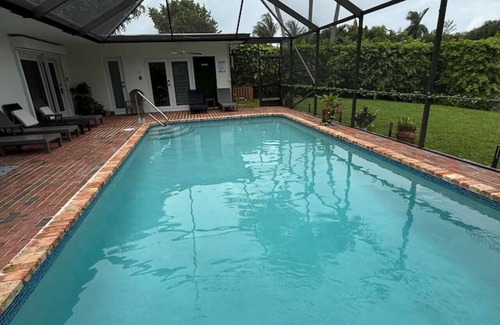 Lake Clarke Shores House | Dockside Dreams With Pool