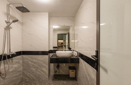 Nhat Tan Bed & Breakfast | Dodo home AC