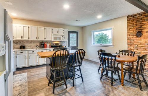 Kingdom City House | Dog-Friendly Cabin with Yard Near Auxvasse Creek!