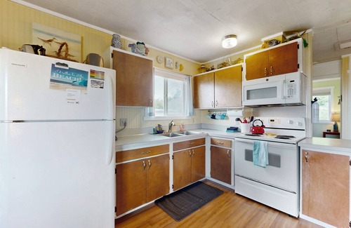 Moclips House | Dog-friendly cottage w/beach access & ocean view from living room
