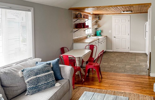Paw Paw Lake House | Dog-Friendly house near Paw Paw Lake