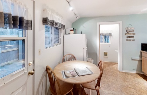 Joseph House | Dog-friendly mountain-view cabin in walkable locale with deck & grill