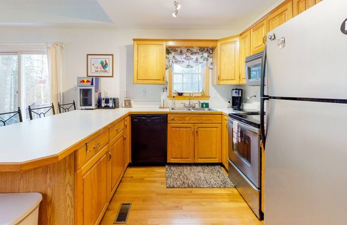 Wiscasset House | Dog-friendly riverfront home with private dock & gas grill