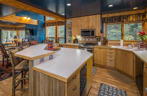 Big Sky House | Dog Friendly | Riverfront Home w/Hot Tub