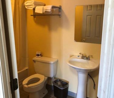 Springfield Hotel | Dogwood Park Inn