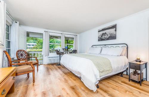 Flat Rock Hotel | Dogwood - Unit 603