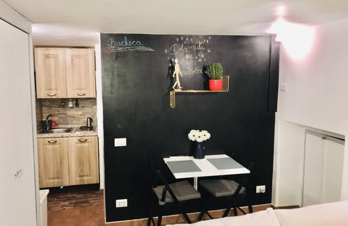 Trastevere Apartment | Dolce Vita in Trastevere III