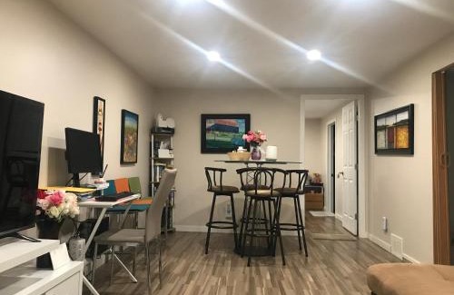 Fort Saskatchewan Bed & Breakfast | Dolly's Deluxe Suite