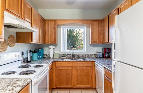 Pigeon Forge Condo | Dolly's Hideout: Pools and Relaxation